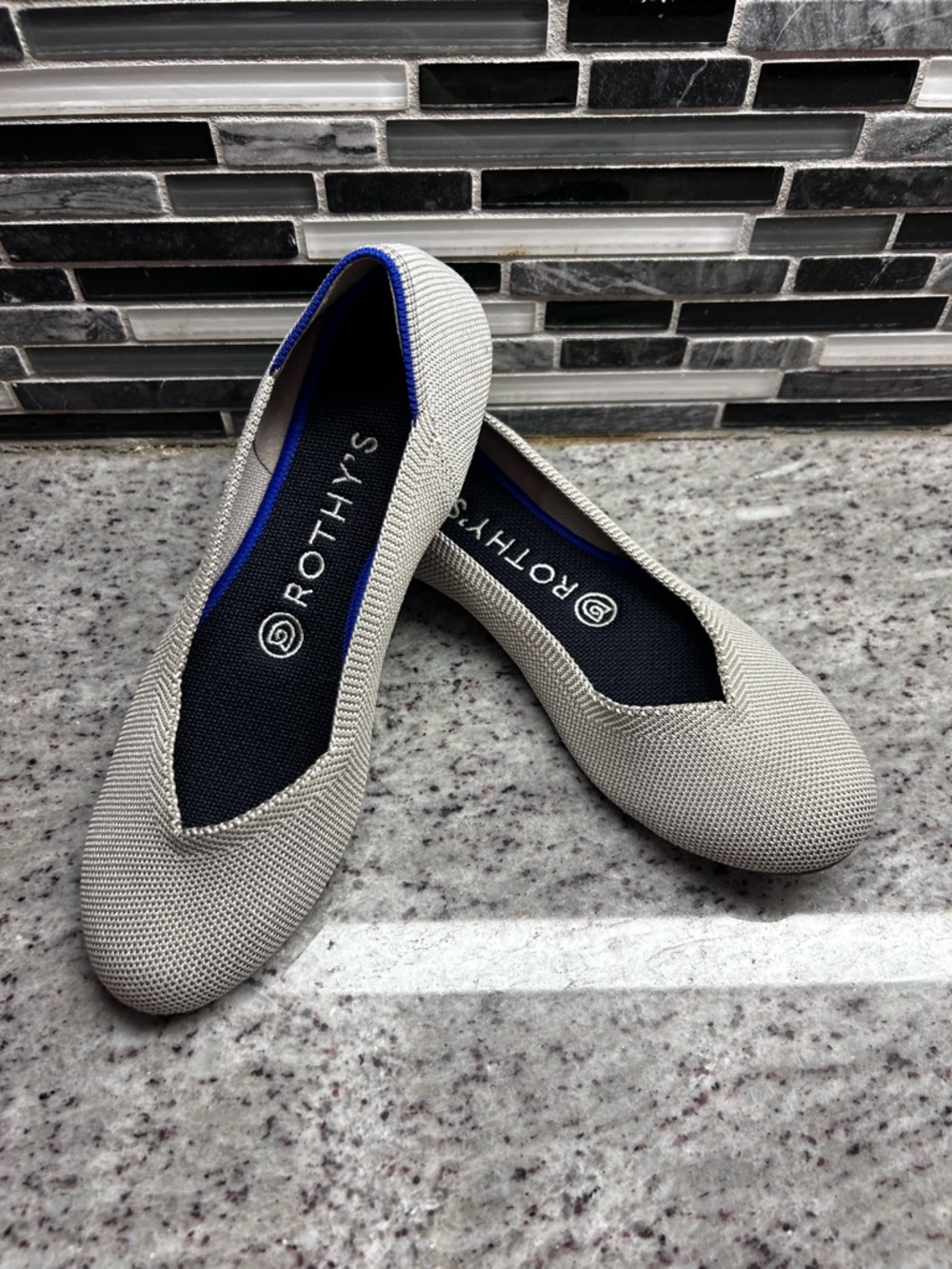 Rothy's Women's Beige Knit Ballet Flats with Blue Trim size 7